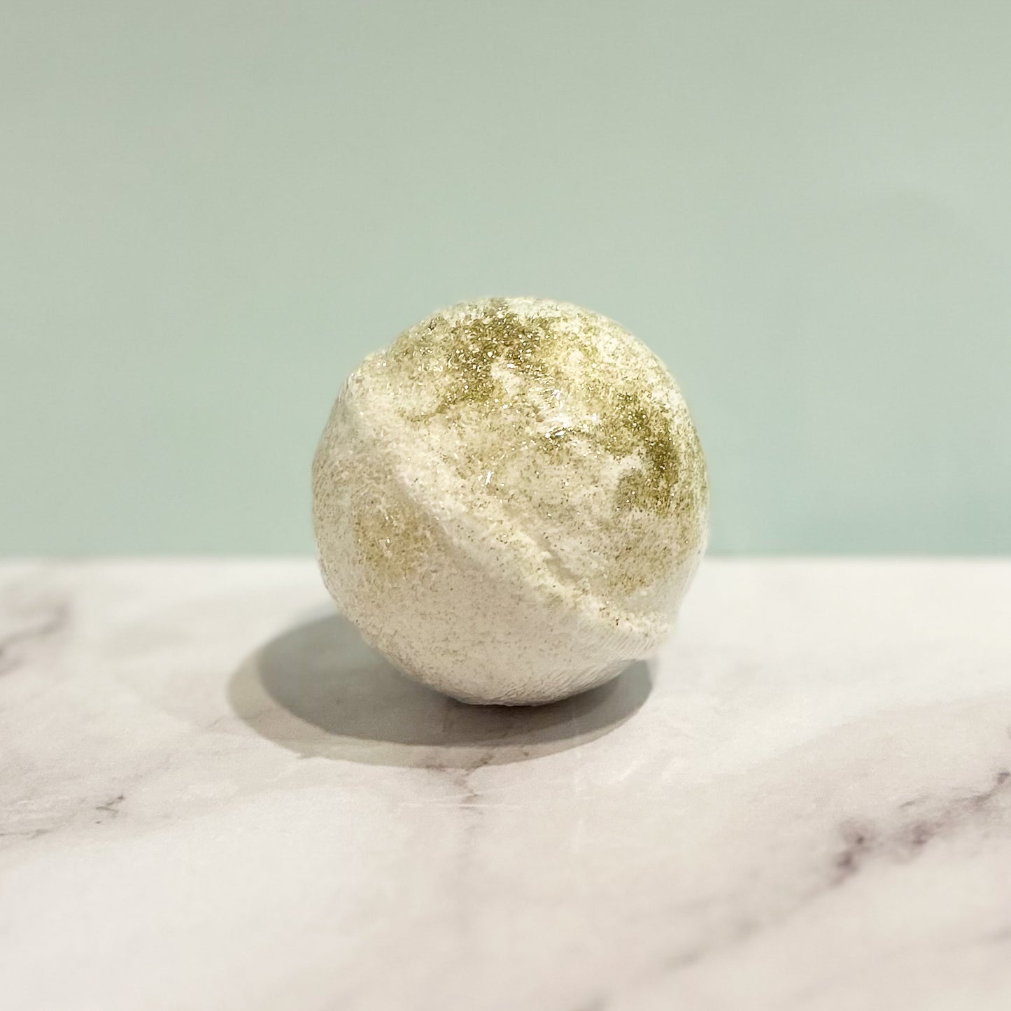 Gold & Glitter Bath Bomb
